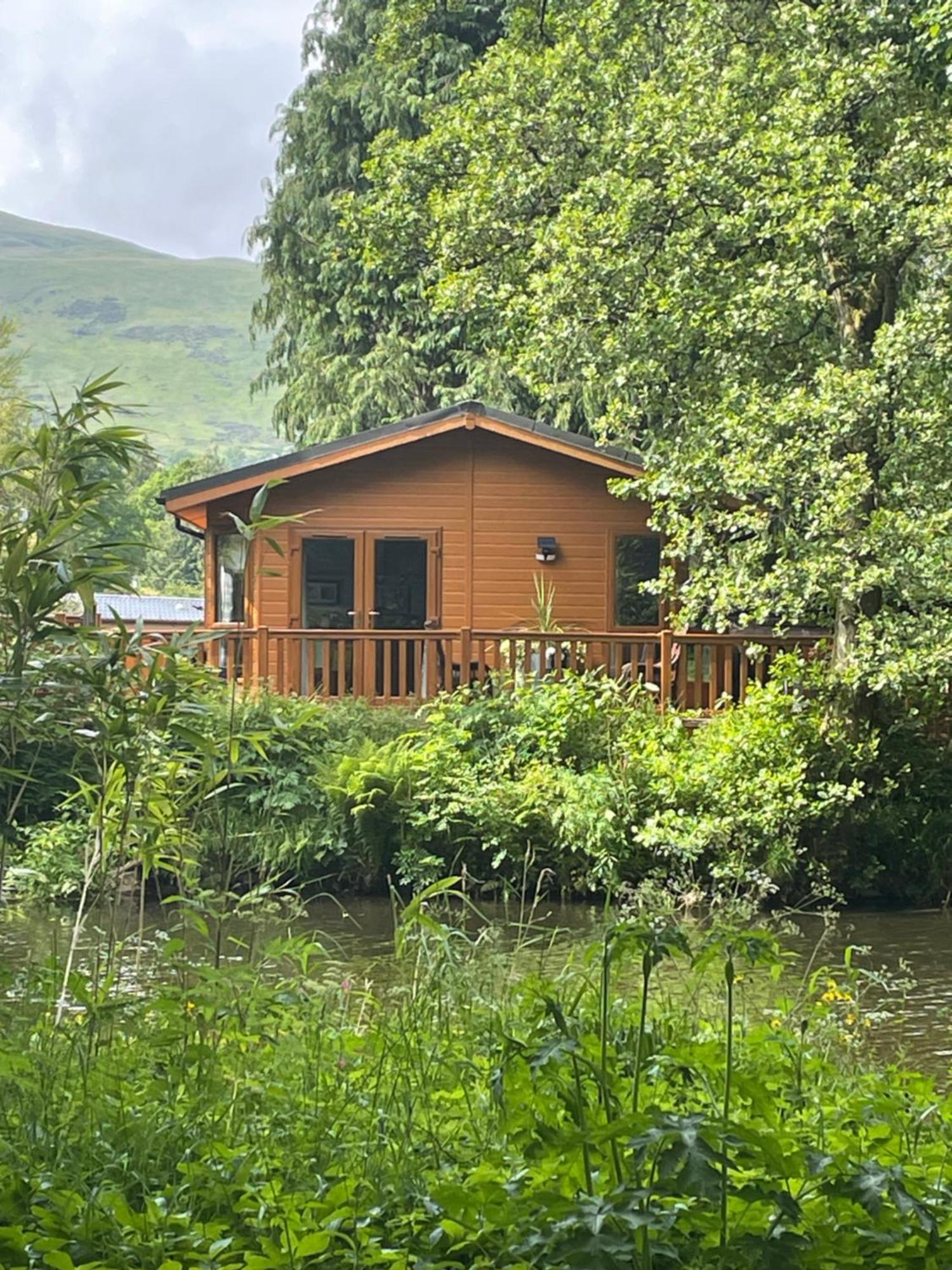 Riverbank Lodge Dollar Exteriör bild
